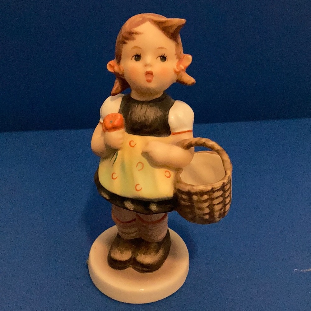 Goebel Hummel “Sister” Figurine